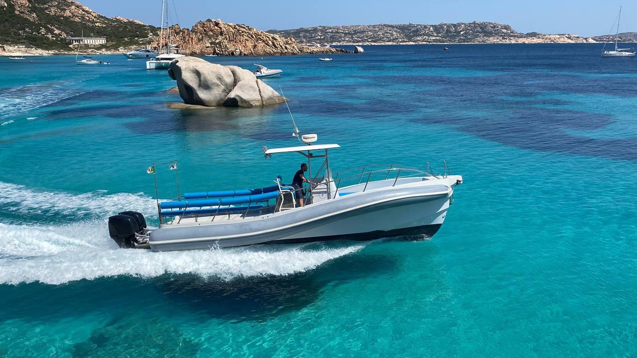 TOUR ARCIPELAGO DI LA MADDALENA IN SPEEDYBOAT — mezzo